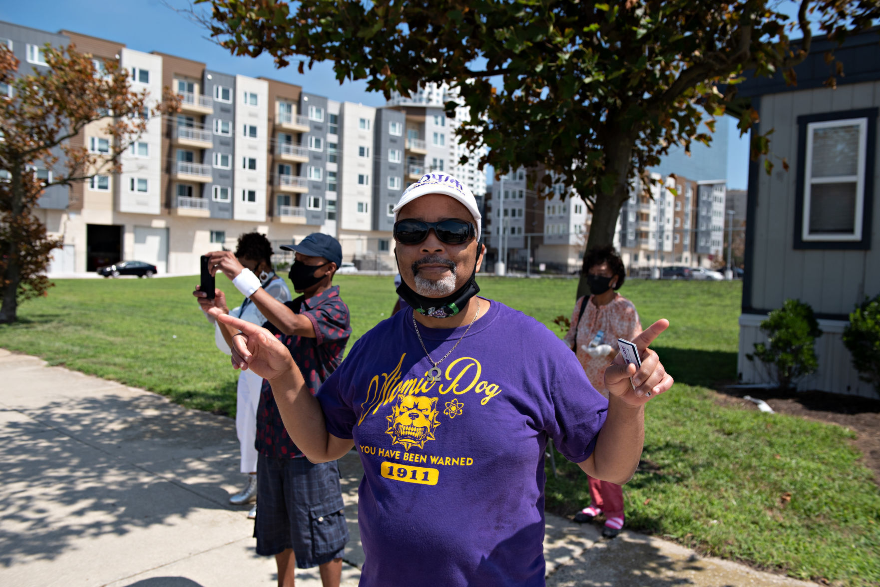080920_nws_carparade